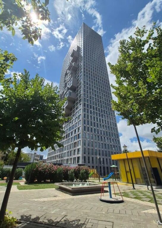 Jepet Zyre me Qira te Downtown One Tirana