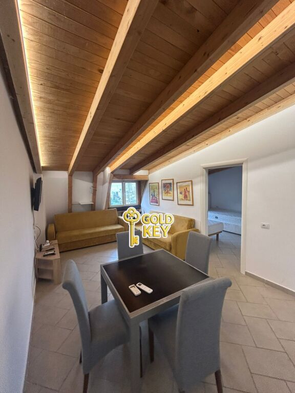 🏡 APARTAMENT ME QERA 2+1 – SHKOLLA ITALIANE VOLLGA DURRES