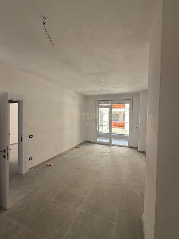 SHITET APARTAMENT 1+1 + POST PARKIMI TEK RESIDENCA LOREDIS , QERRET !!!