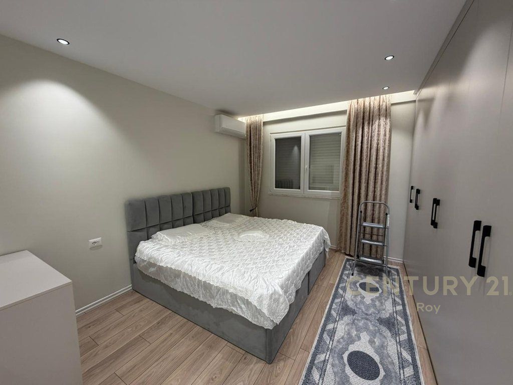 SHITET APARTAMENT 1+1 NE GOLEM !