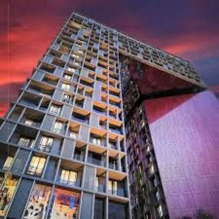 🏡 Shitet Apartament 1+1 – United Towers, Komuna e Parisit
