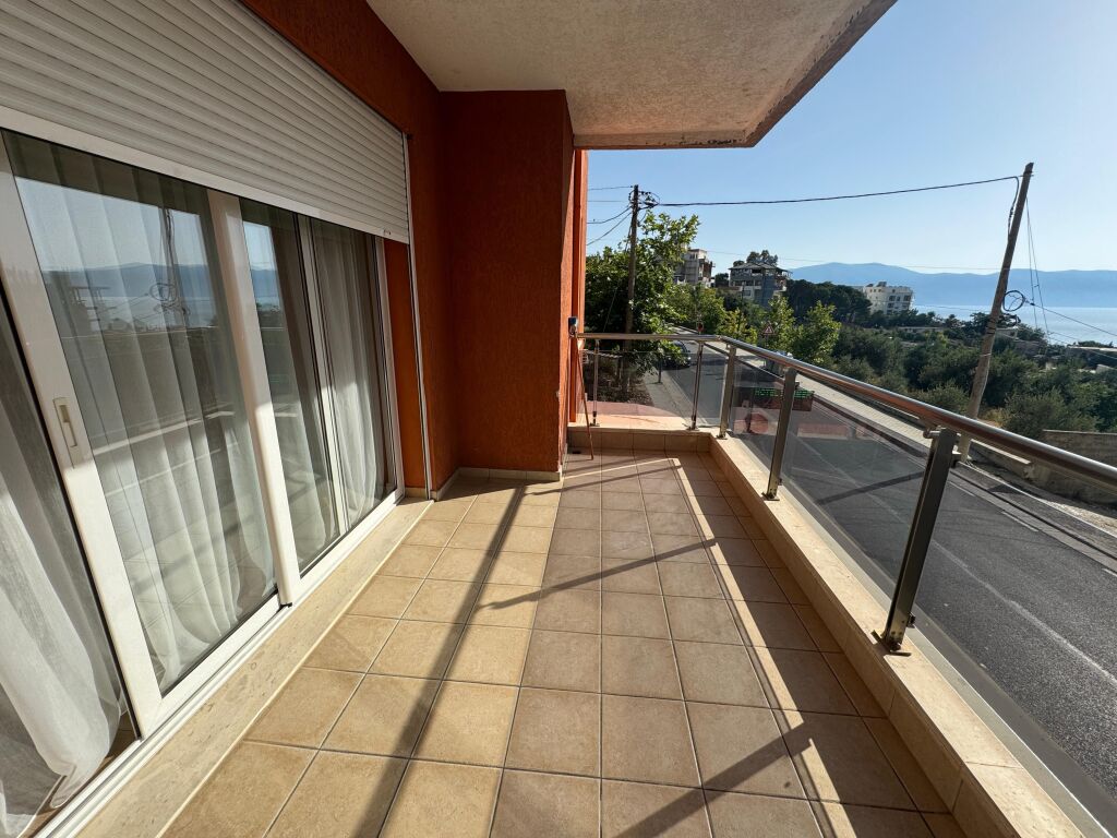 Apartment 2+1 for sale "Uji Ftohte" Vlore near Le Pallazine