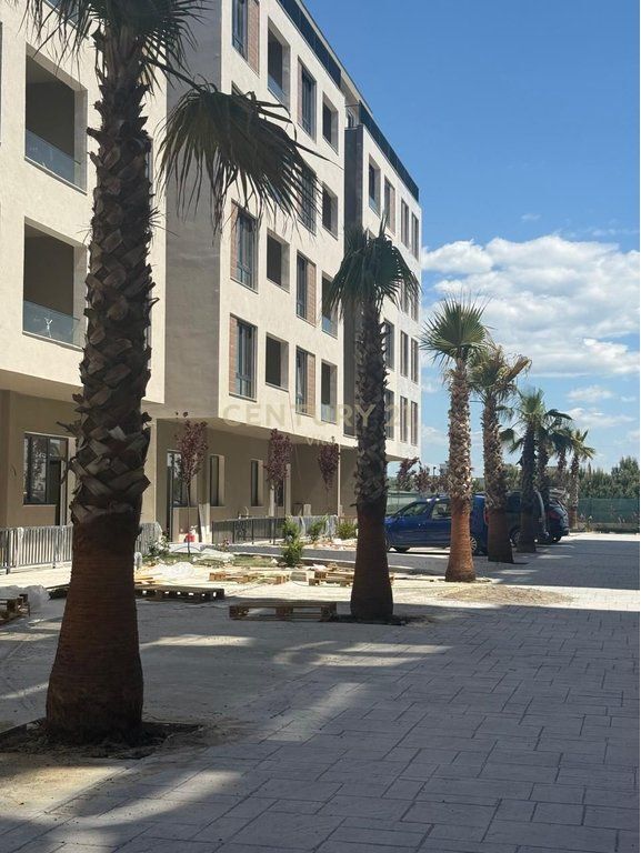 SHITET APARTAMENT 1+1 + POST PARKIMI TEK RESIDENCA LOREDIS , QERRET !!!