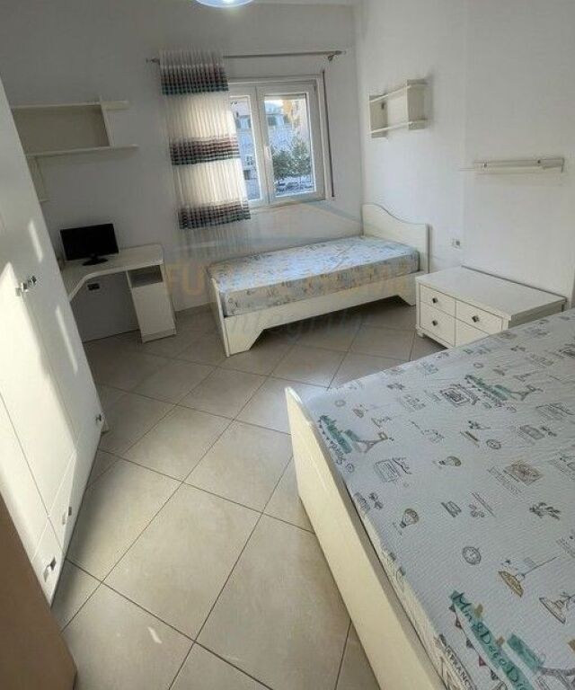Rent, Apartment 2+1+2+Parking Space, Paris Commune, Tirana.