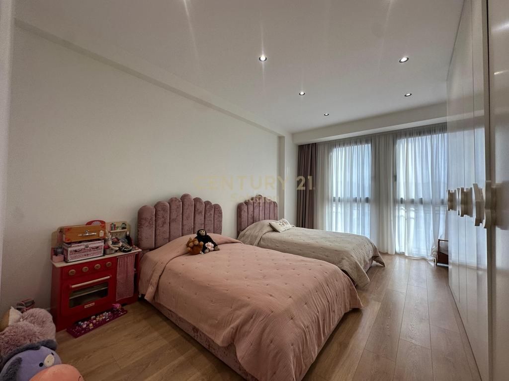 Apartament  fantastik 2+1+2 ne zonen e Astirit !