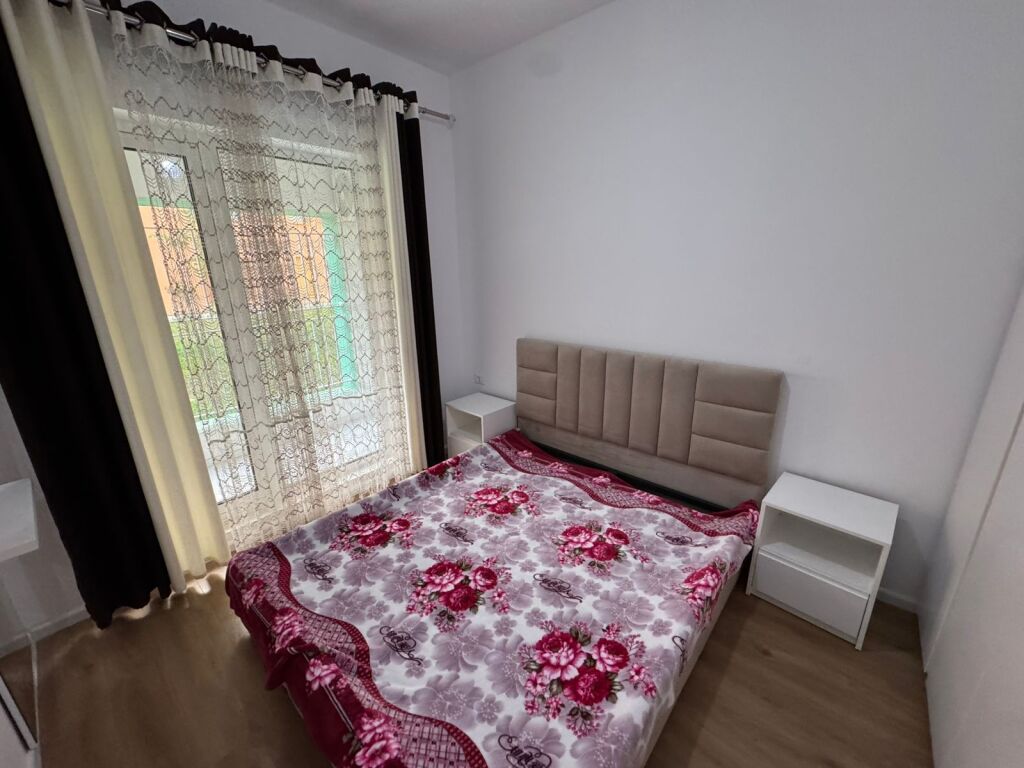 🏠 Jepet me qera apartament 1+1  📍 Adresa: Ali Demi, Kompleksi Kaimi💰 Çmimi: 40,000 lek/muaj