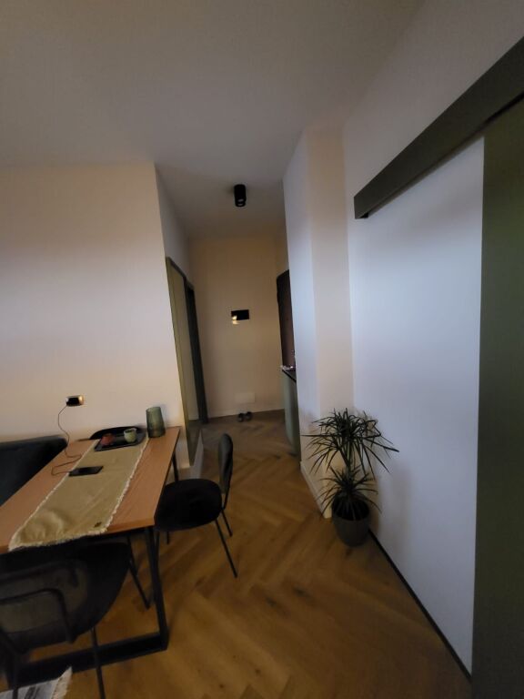 🏡 Shitet Apartament 1+1 – Rruga e Elbasanit