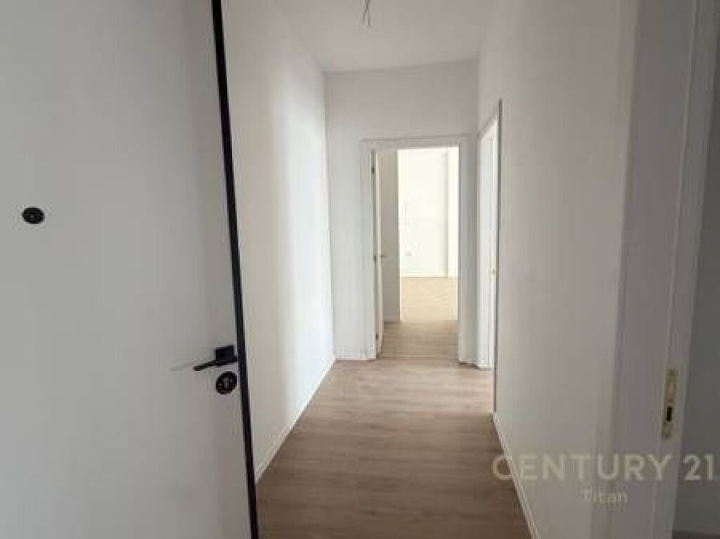 Apartment 2+1+balcony for sale at White Crown Residence in Kamez