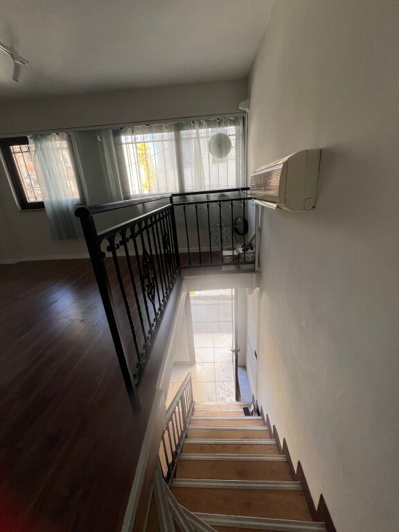 🏢 Duplex Space with Street View – Durrës Street, opposite “Kafe Flores” 📍