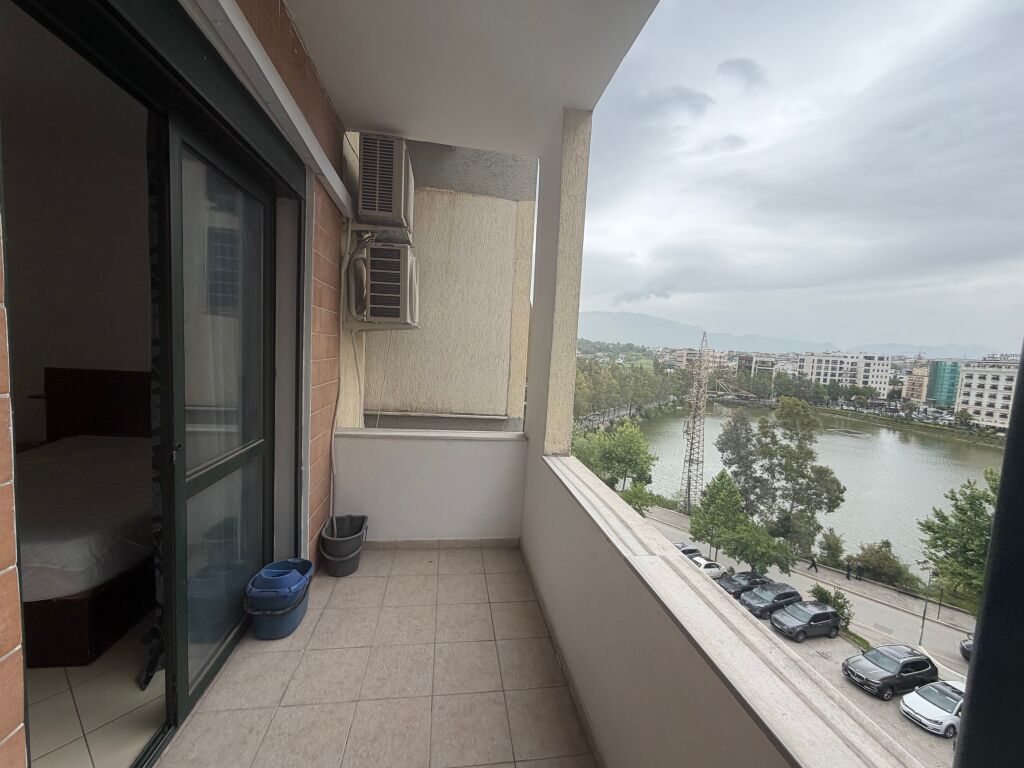 2+1 adopted, at the dry lake, 500 thousand lek