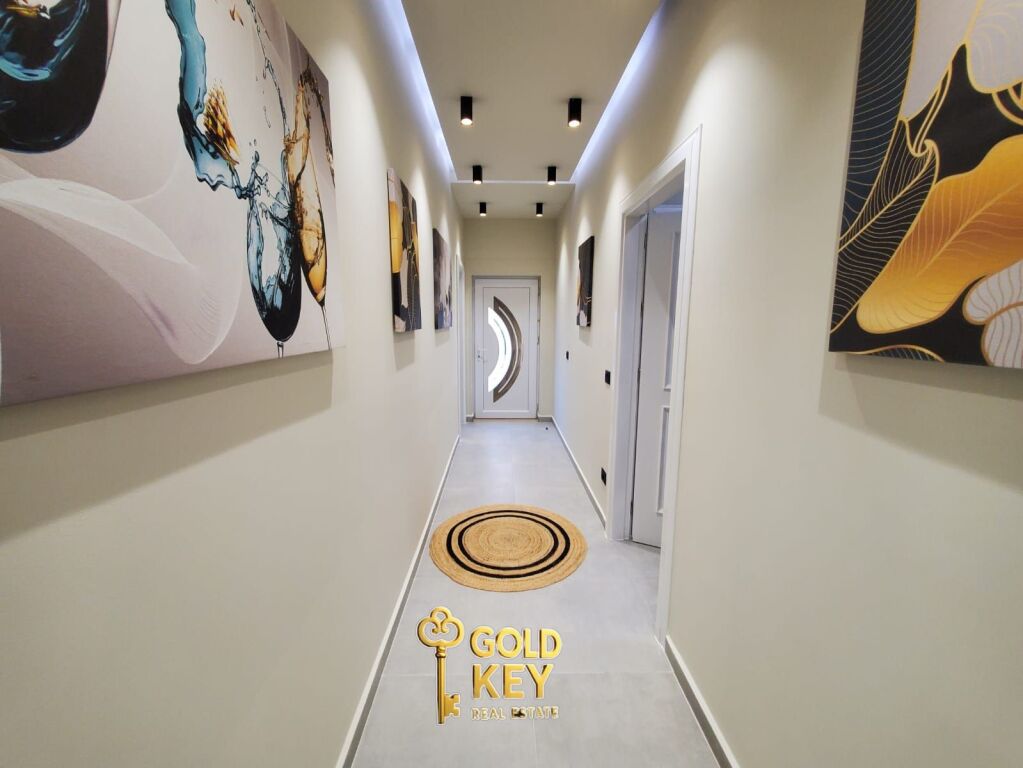 🏡 AMBIENTE COMMERCIALE IN VENDITA (Negozio + Mini hotel con 3 Appartamenti × Booking/AirBnb)
