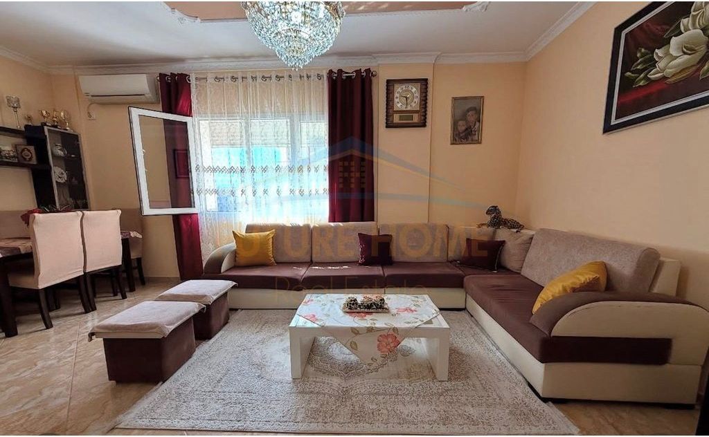 Shitet Apartament 1+1+Verande, Don Bosko