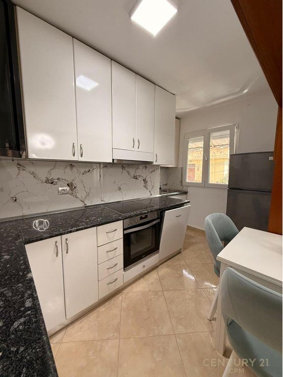 APARTAMENT 1+1 ME QIRA PRANE 21 DHJETORIT! 550 € /Muaj