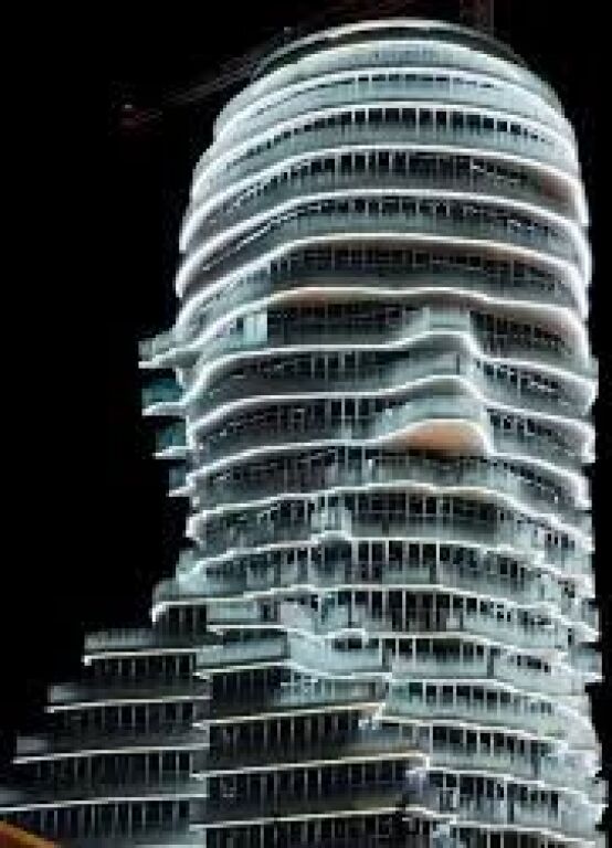 🏡 Shitet Apartament 1+1 – Tirana’s Rock, Sheshi Skënderbej