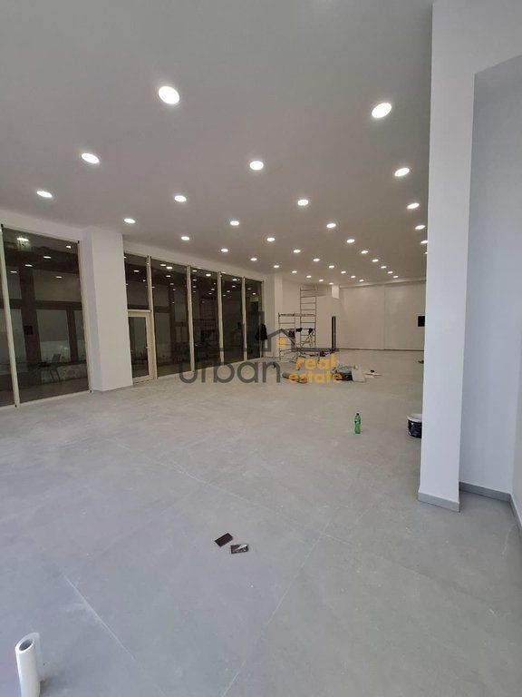 Qera, Dyqan, Bulevardi ''Gjergj Fishta'', Tiranë - 4500€ | 166.3 m²