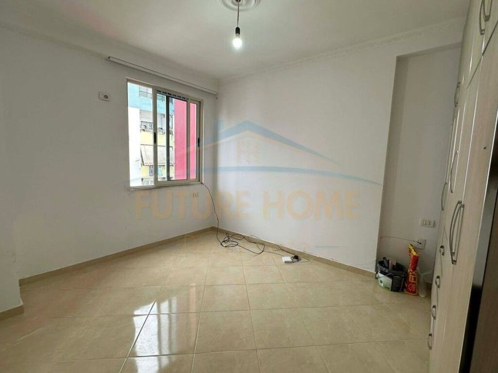 In vendita, Appartamento 3+1+2, Yzberisht, Tirane