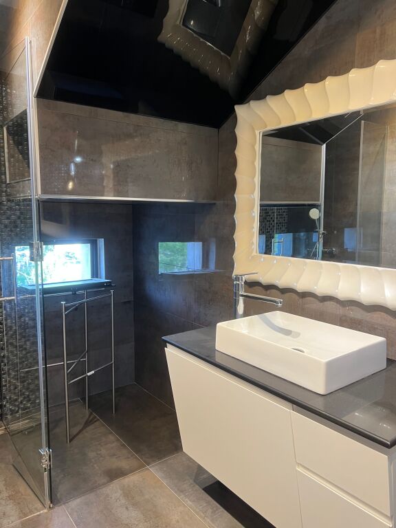 Duplex di lusso in affitto con posto auto incluso presso la Residenza Kodra e Diellit!
