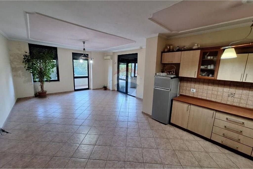 Apartment-For Rent-Former Exhibition,Tirana