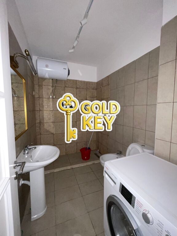 APARTAMENT ME QERA 2+1 – SHKOLLA ITALIANE VOLLGA DURRES