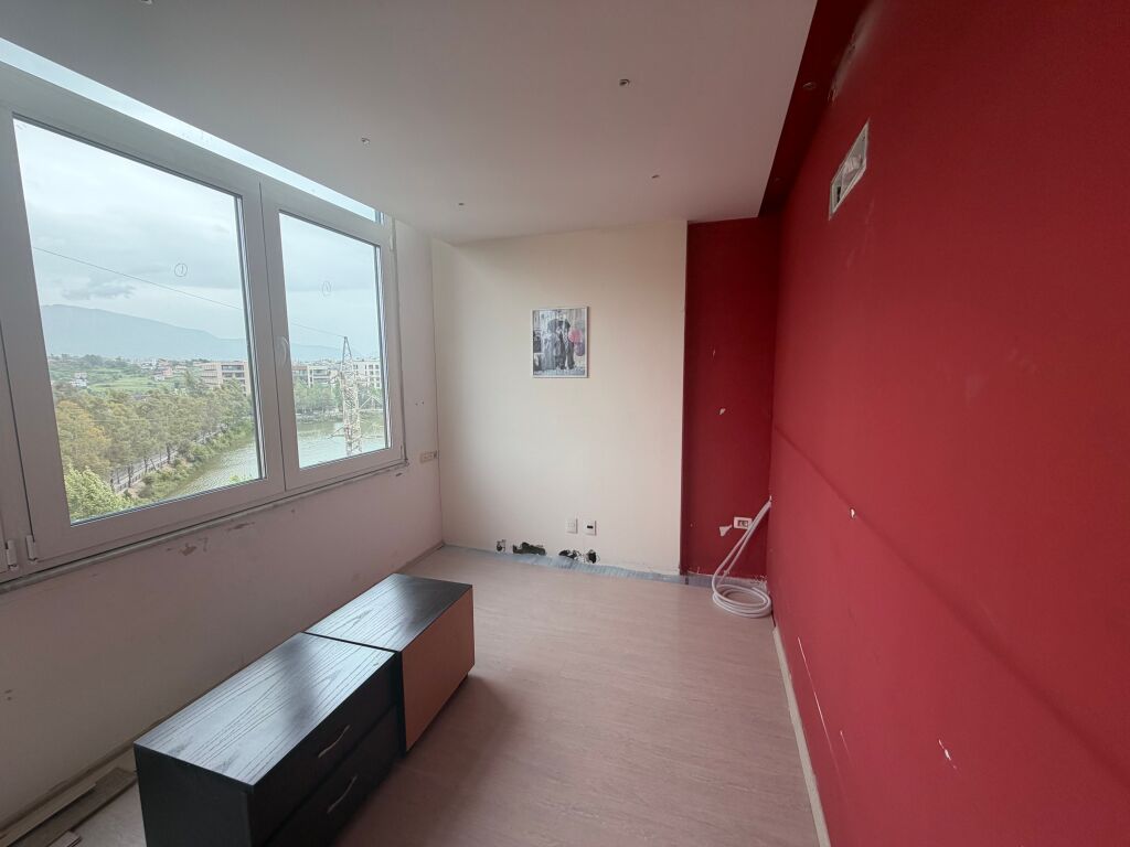 2+1,arredato al lago secco,700 euro