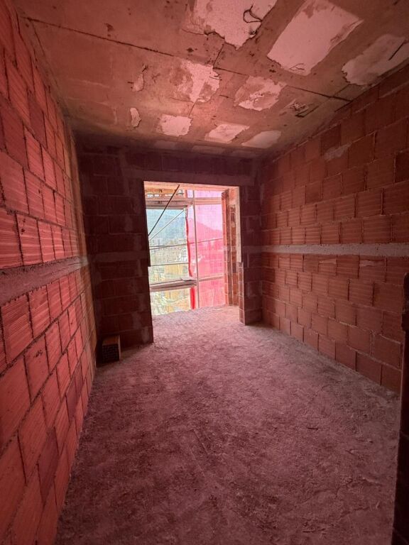 🔥 Super apartament 3+1+2 pranë Gjimnazit “Partizani” – Mos e humbisni këtë mundësi! 🔥, Albania