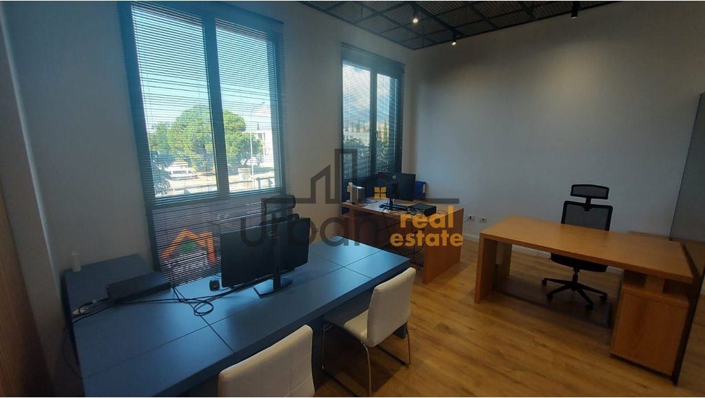 Shitet Ambient Zyre te Rr Kongresi Manastirit, Tiranë - 105,000€ | 42 m²
