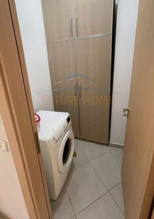 Rent, Apartment 2+1+2+Parking Space, Paris Commune, Tirana.