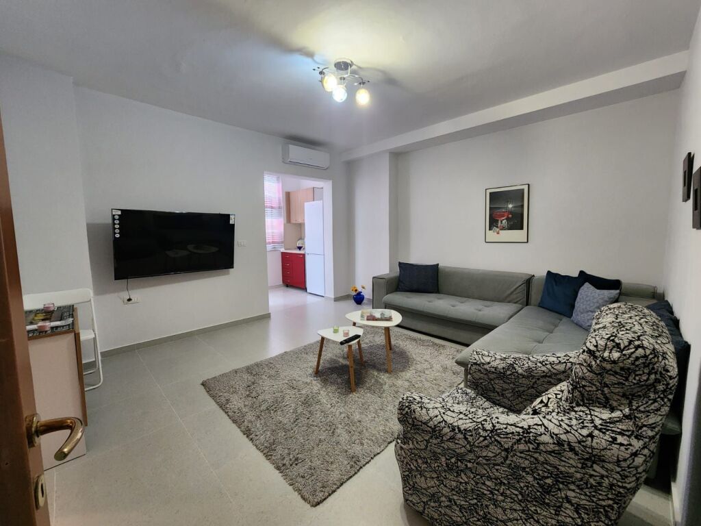 🏡 JEPET ME QERA APARTAMENT 2+1 PRAN  MARKATES