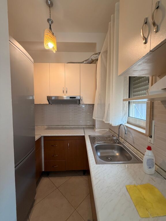 Apartament me qera