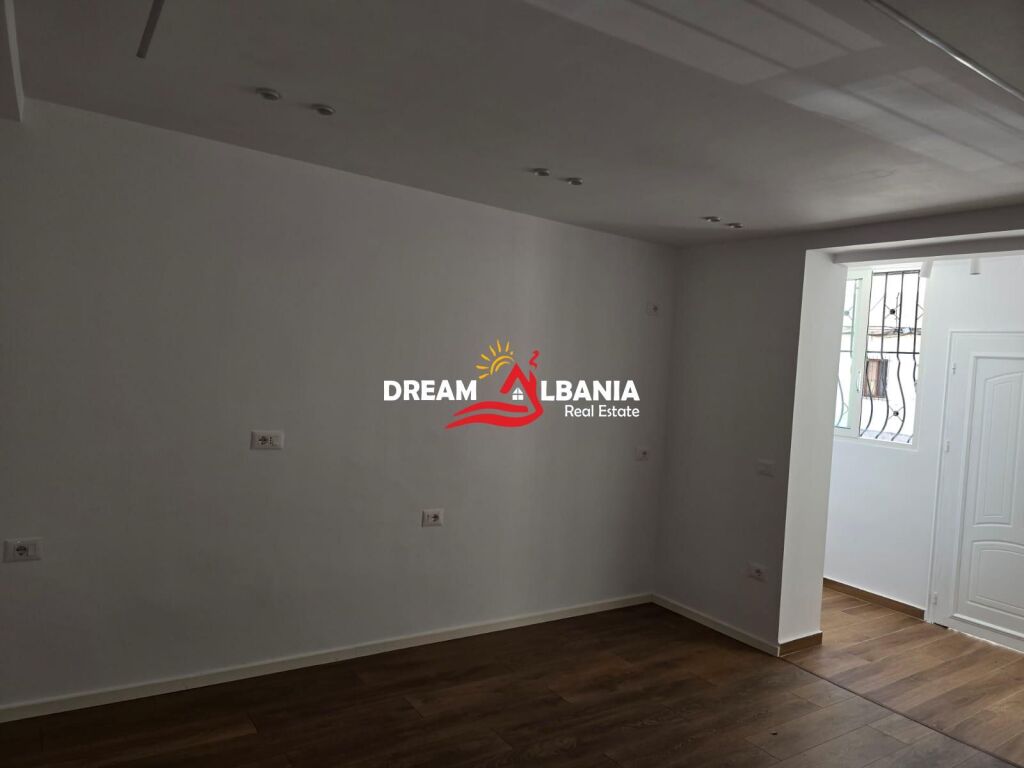 Shitet Garsoniere ne Rrugen 4 Deshmoret, Tirane (ID 41091121)