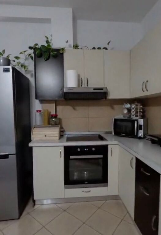 Apartament 2+1 (i modifikuar) tek Fresku!