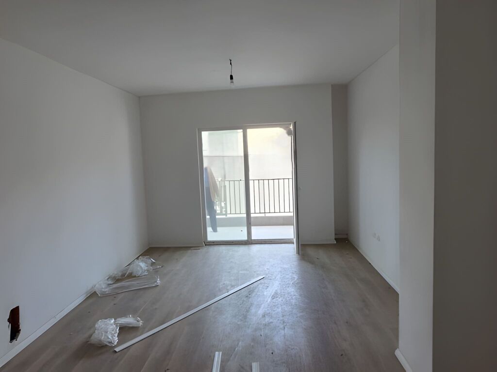 Shitet apartament i ri 1+1 – Kompleksi AURA, Rr. Dritan Hoxha !