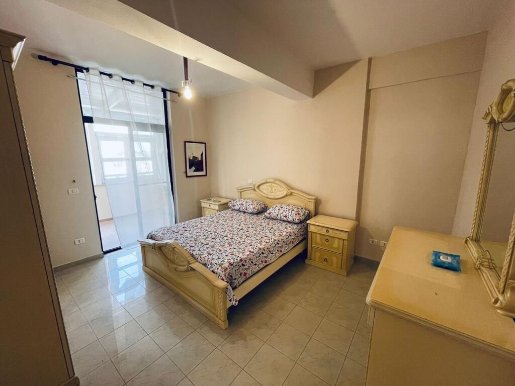 Jepet me qira apartament 2+1 në Rrugën e Portit, Durrës pet friendly