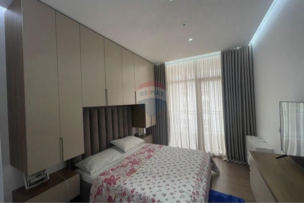 Apartament 3+1+2 për shitje – Bulevardi i Ri