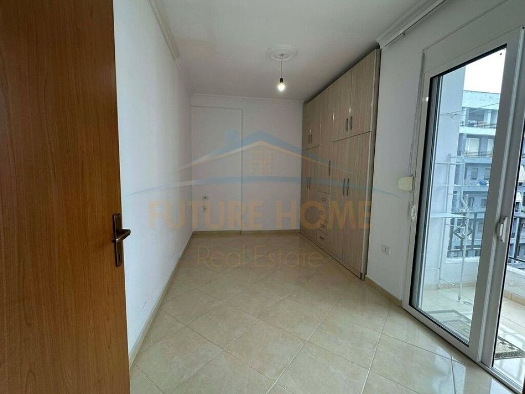 In vendita, Appartamento 3+1+2, Yzberisht, Tirane