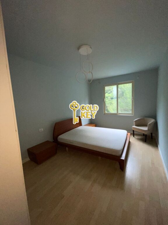 APARTAMENT ME QERA 2+1 – SHKOLLA ITALIANE VOLLGA DURRES