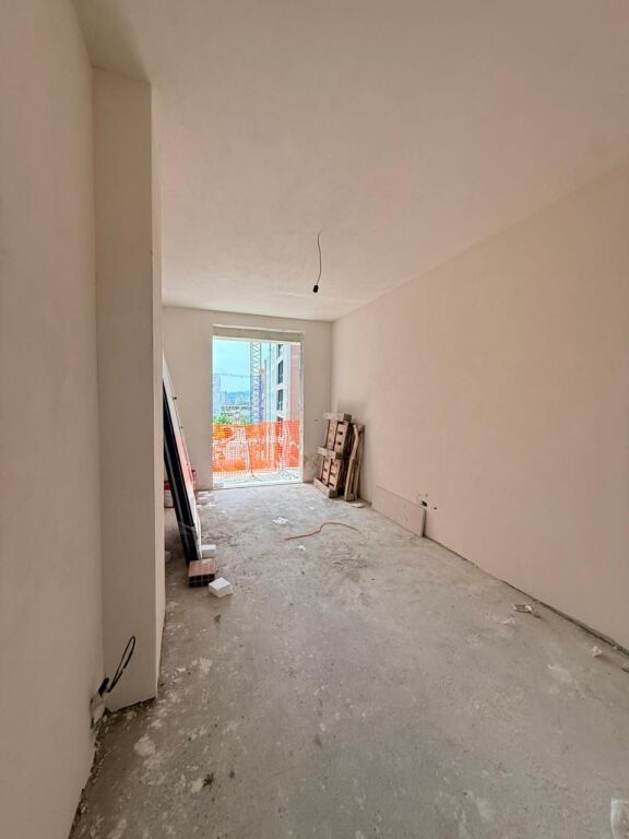 ✨ SHITET APARTAMENT 2+1+2 me ballkon – KOMPLEKSI ORBITAL 5 | PRANË BULEVARDIT TË RI ✨