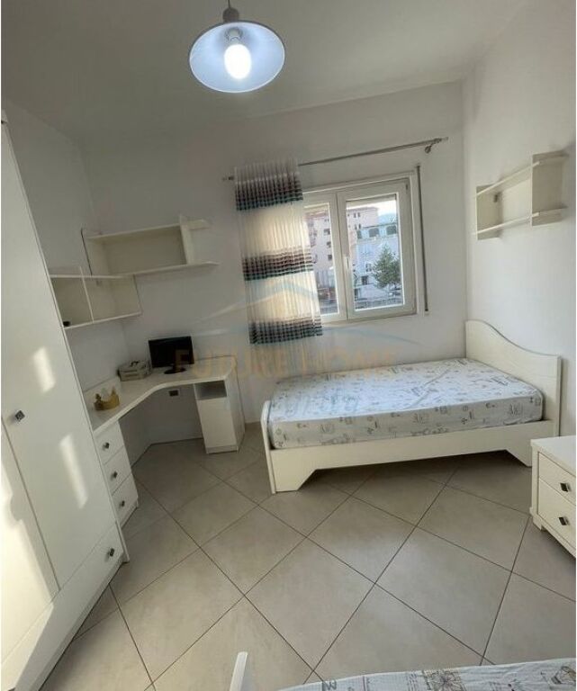 Rent, Apartment 2+1+2+Parking Space, Paris Commune, Tirana.