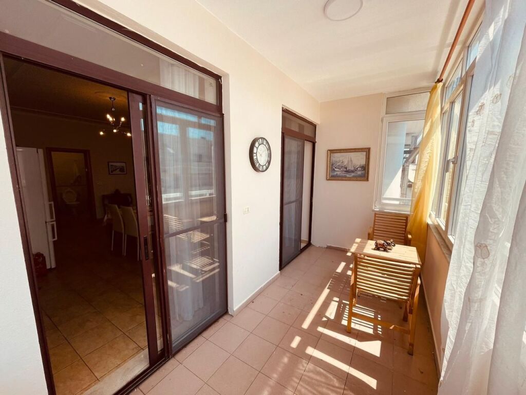 Jepet me qira apartament 2+1 në Rrugën e Portit, Durrës pet friendly