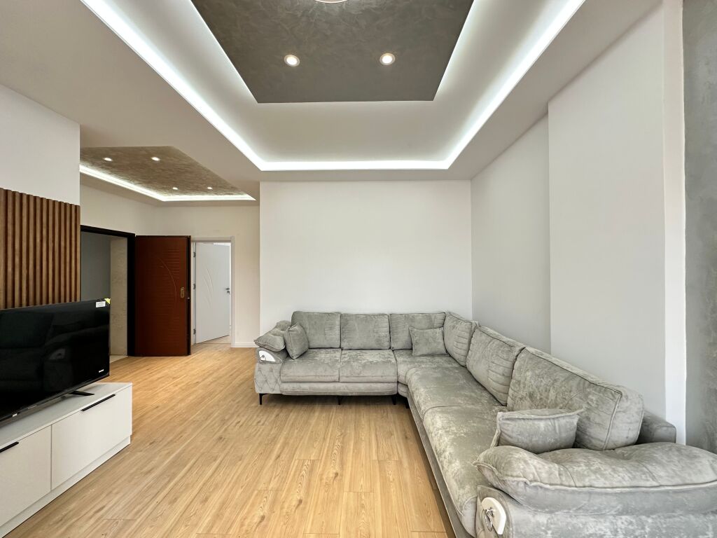 2+1 apartment for sale in Lungomare Vlore