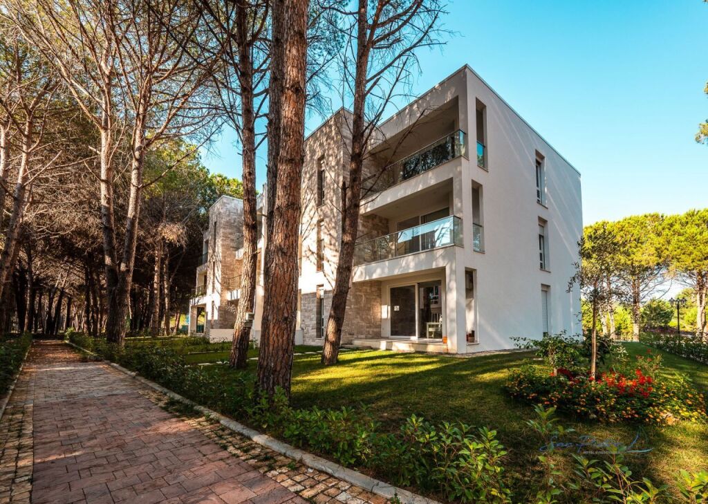 Shitet apartament 2+1, San Pietro, Gjiri i Lalzit