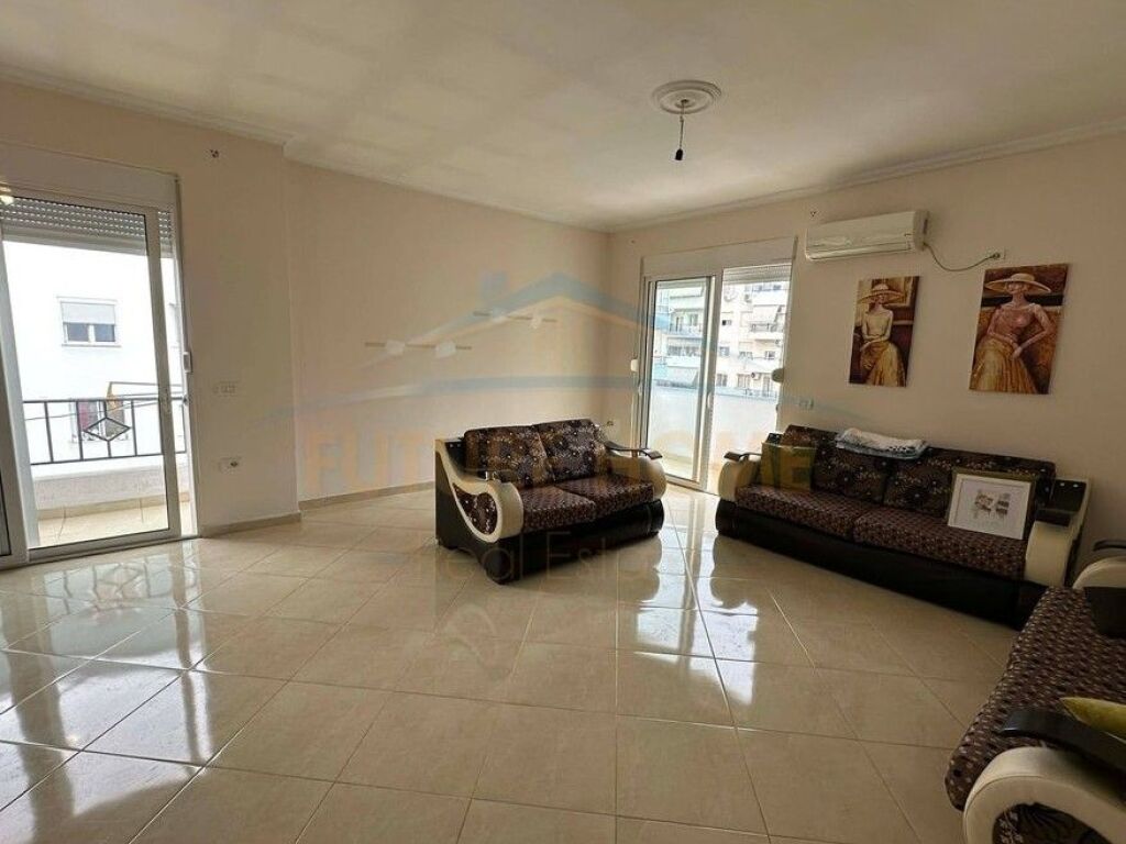 In vendita, Appartamento 3+1+2, Yzberisht, Tirane