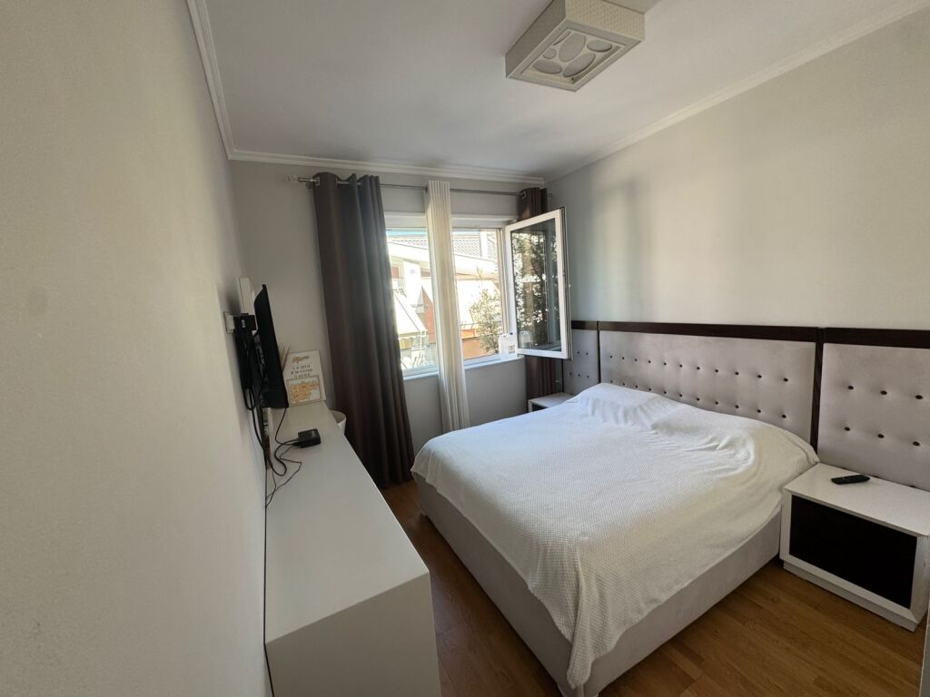 SHITET APARTAMENT 3+1, LIQENI I THATE