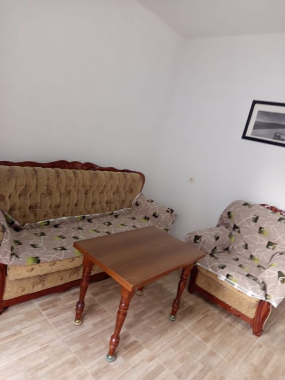 APPARTAMENTO 1+1. 33000 LEKE. EX CAMPO DI AVIAZIONE