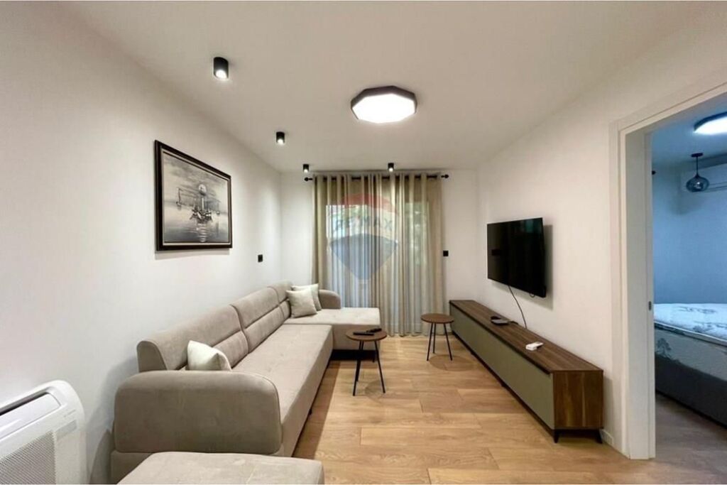 Apartament - Për Qira - Rruga e Dibrës, Tiranë