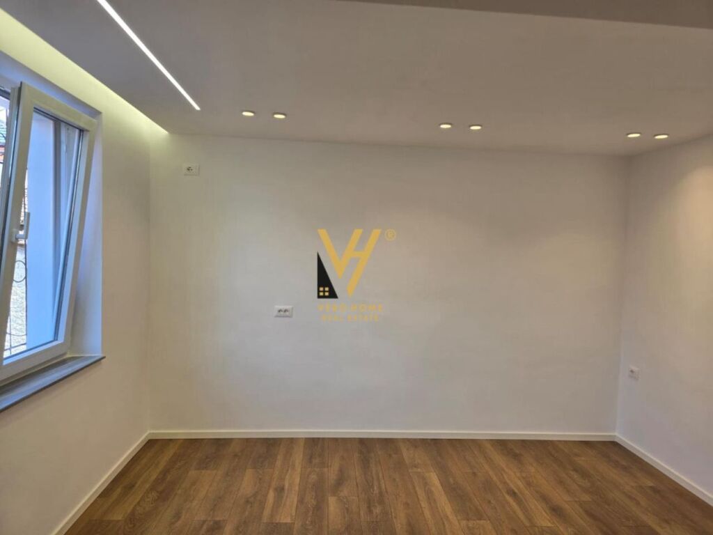 STUDIO APARTMENT FOR SALE 30 M2 ON 4 DESHMORET STREET 83,000 EURO