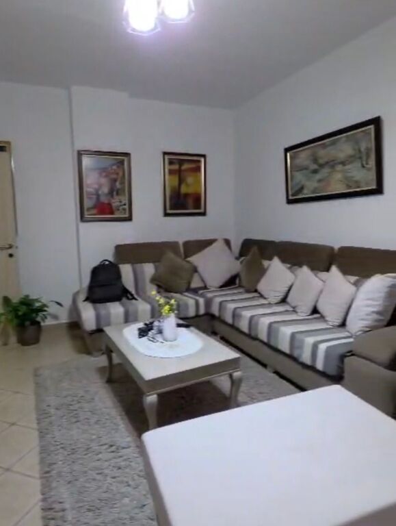 Apartament 2+1 (i modifikuar) tek Fresku!