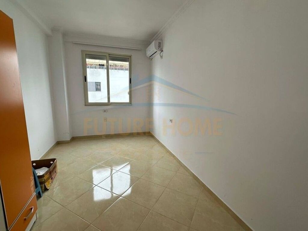 In vendita, Appartamento 3+1+2, Yzberisht, Tirane
