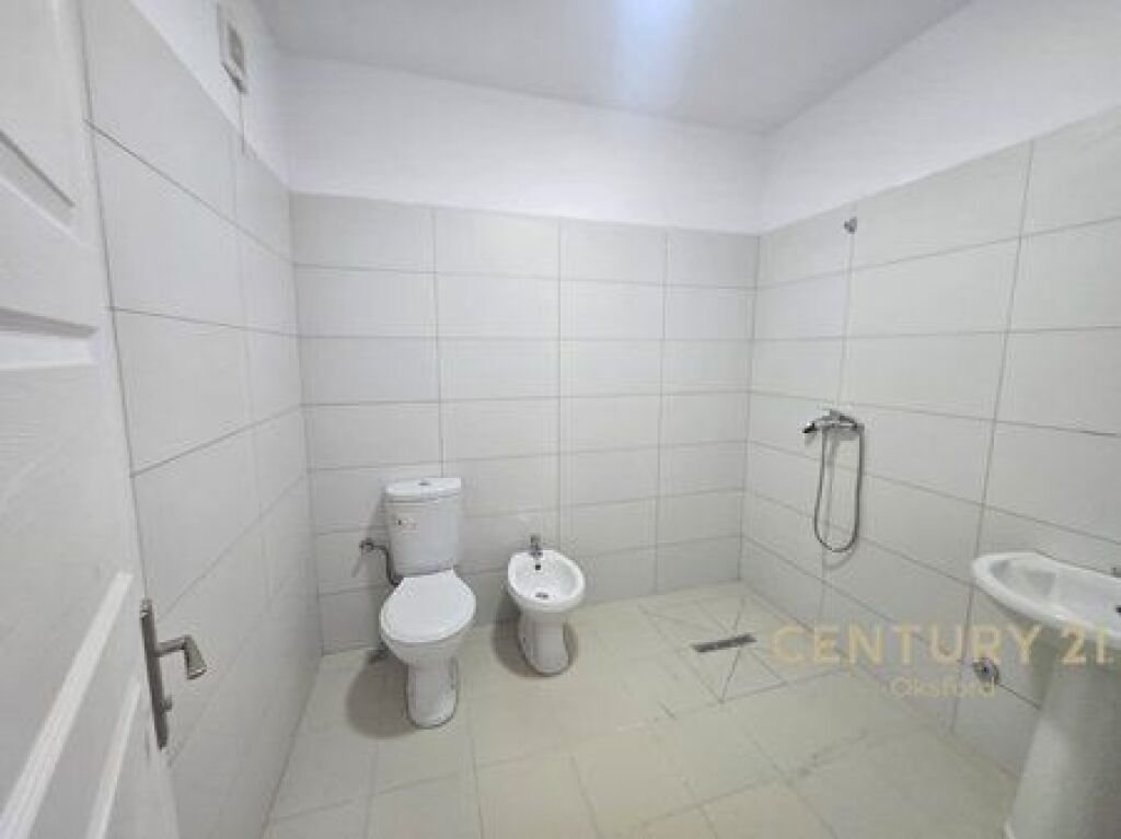 APARTMENT FOR RENT 2+1+2T IN THE 5 MAY AREA