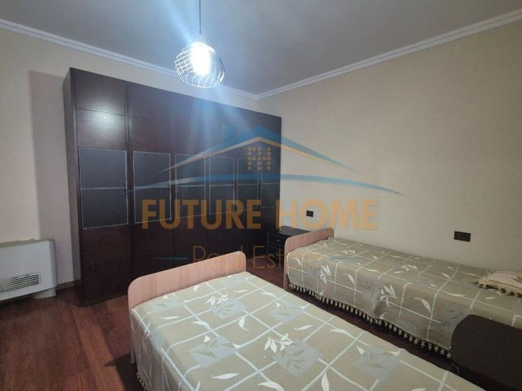 In vendita, Appartamento 2+1, Viale Giovanna d'Arco, Tirana.